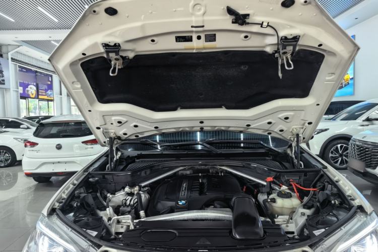 Used BMW X5 2017 xDrive35i Elegant Edition Engine Bay