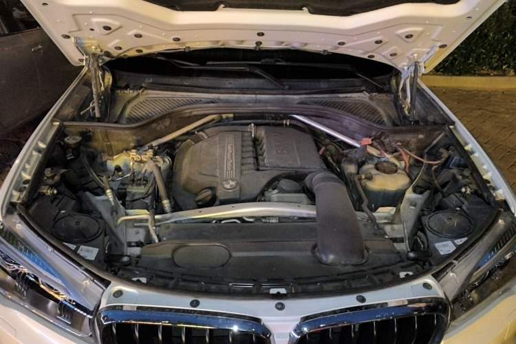 Used BMW X5 2017 xDrive35i Elegant Edition Engine Bay