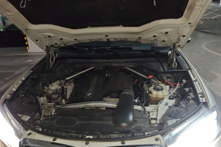 Used BMW X5 2017 xDrive35i Elegant Edition Engine Bay