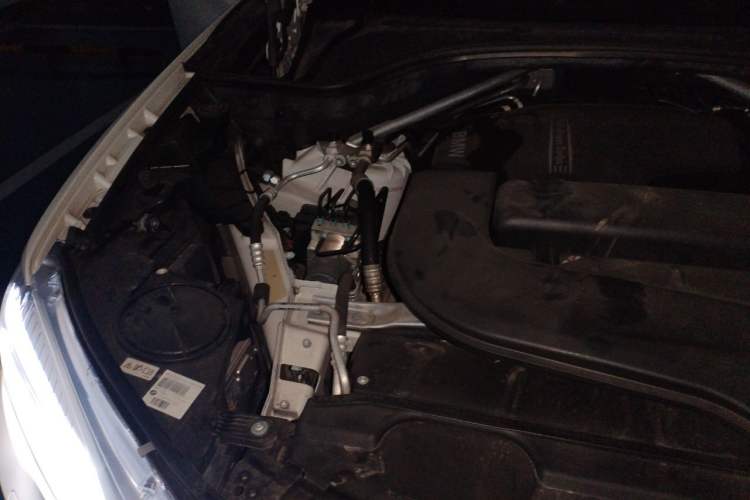Used BMW X5 2017 xDrive28i Engine Bay Right