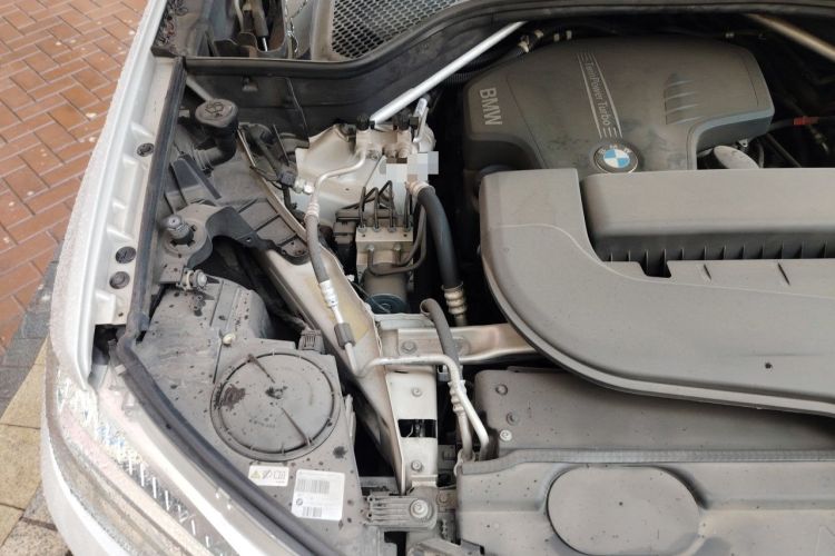 Used BMW X5 2017 xDrive28i Engine Bay Right