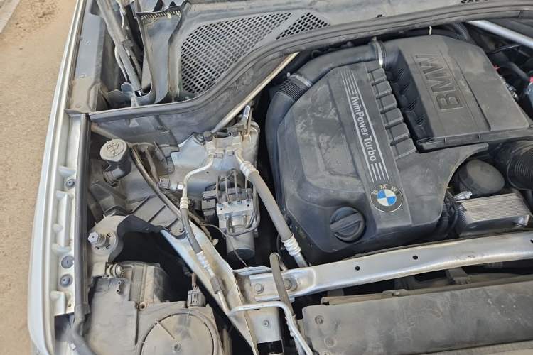 Used BMW X5  Engine Bay Right