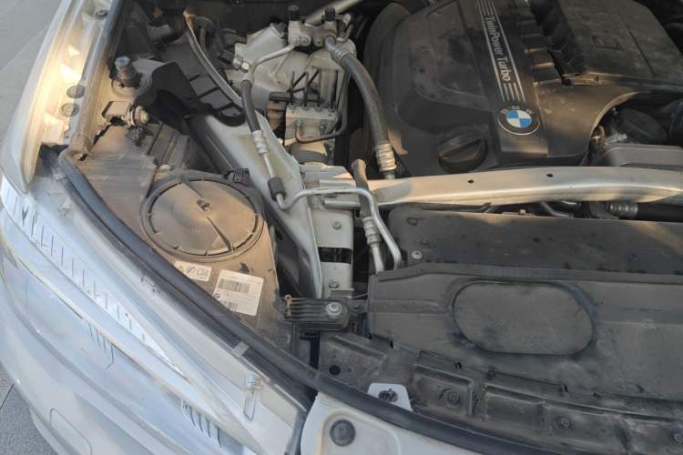 Used BMW X5 2017 xDrive35i Elegant Edition Engine Bay Right