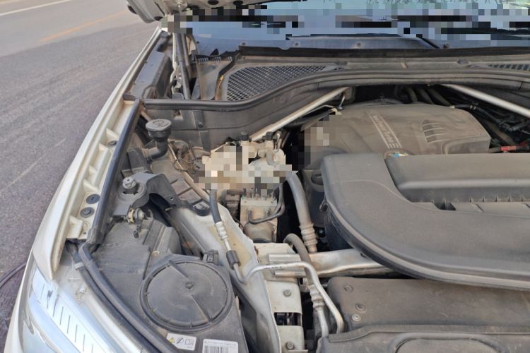 Used BMW X5 2017 xDrive28i Engine Bay Right