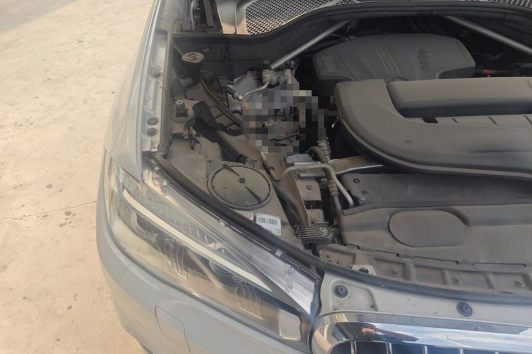 Used BMW X5 2017 xDrive28i Engine Bay Right