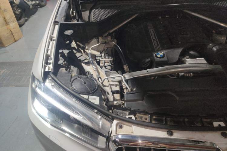 Used BMW X5 2017 xDrive35i Elegant Edition Engine Bay Right