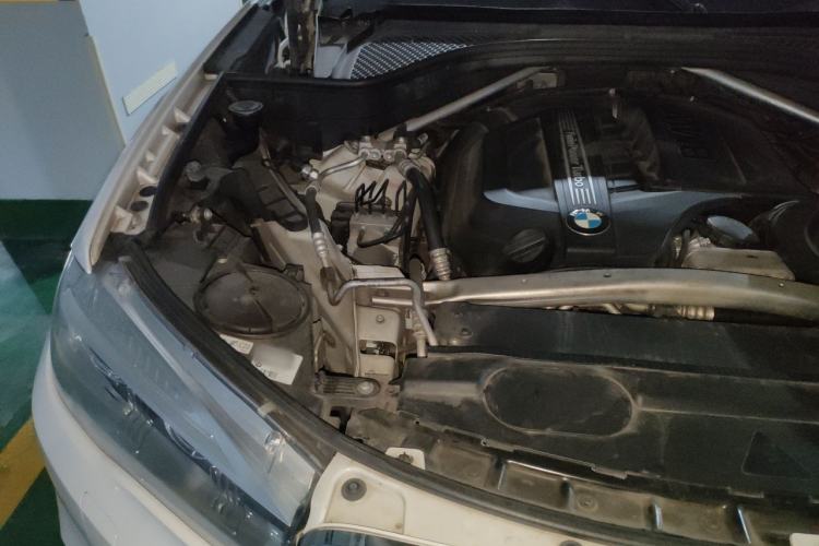 Used BMW X5 2017 xDrive35i Leading Model Engine Bay Right