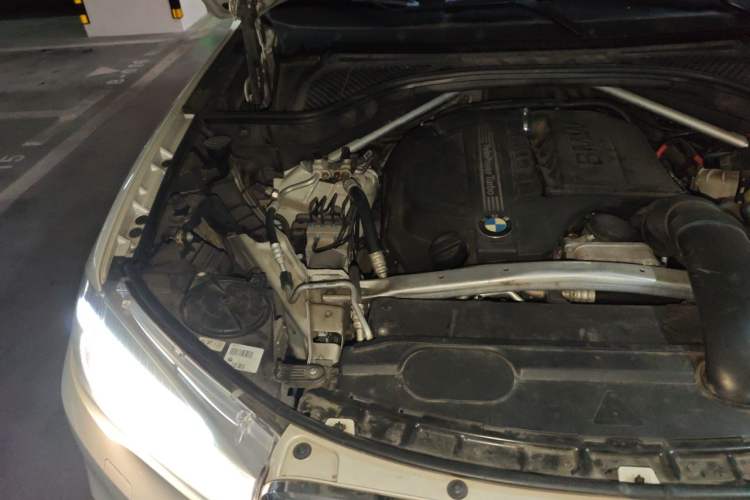 Used BMW X5 2017 xDrive35i Elegant Edition Engine Bay Right