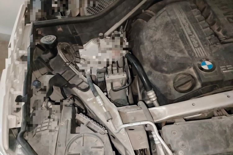 Used BMW X5  Engine Bay Right