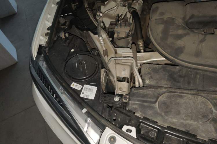 Used BMW X5 2017 xDrive28i Engine Bay Right