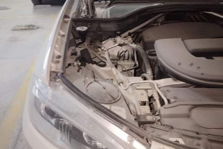 Used BMW X5 2017 xDrive28i Engine Bay Right