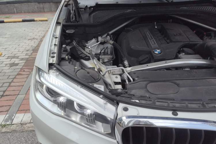 Used BMW X5 2017 xDrive35i Elegant Edition Engine Bay Right