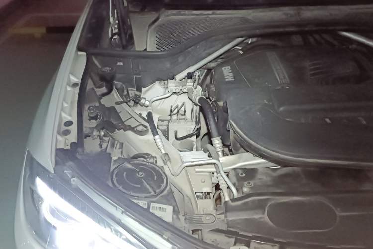 Used BMW X5 2017 xDrive28i Engine Bay Right