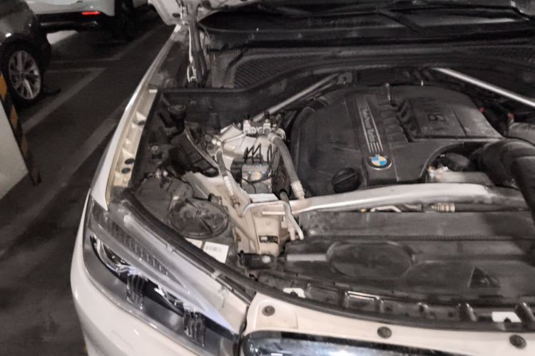 Used BMW X5 2017 xDrive35i Elegant Edition Engine Bay Right