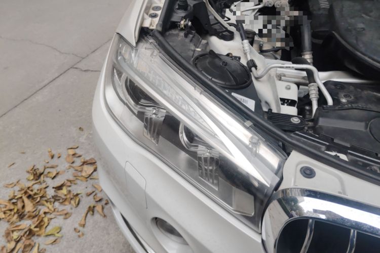 Used BMW X5 2017 xDrive28i Engine Bay Right