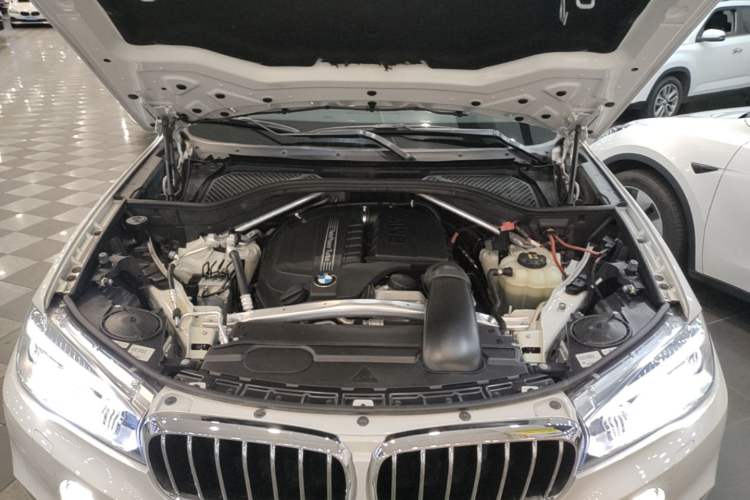 Used BMW X5 2017 xDrive35i Elegant Edition Engine Bay