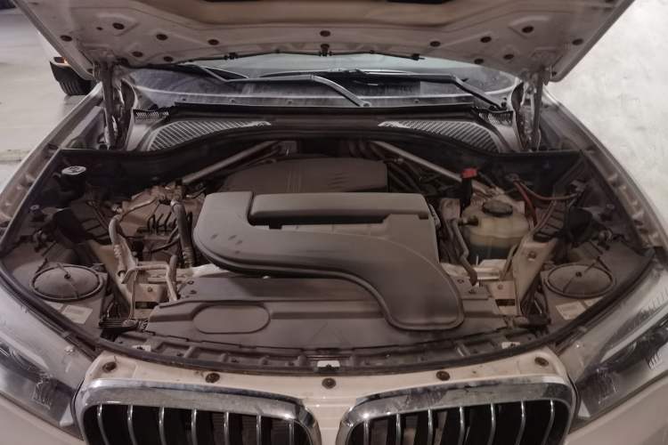 Used BMW X5 2017 xDrive28i Engine Bay