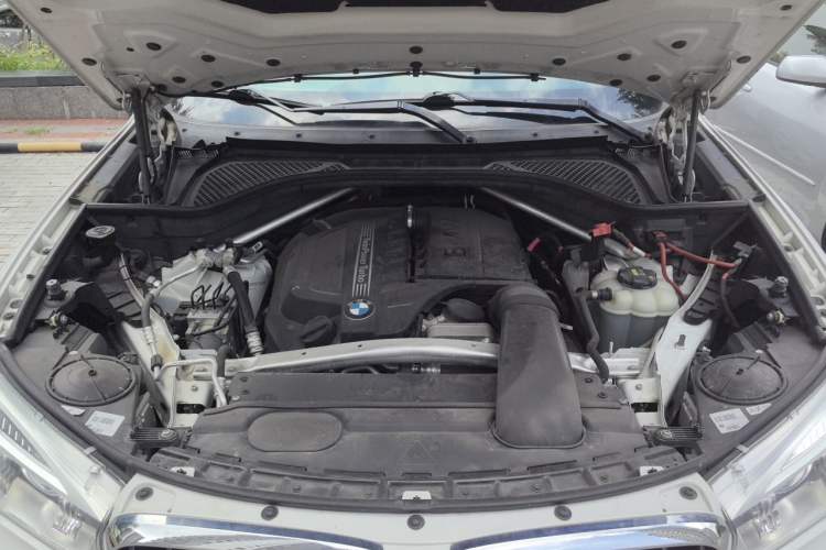 Used BMW X5 2017 xDrive35i Elegant Edition Engine Bay