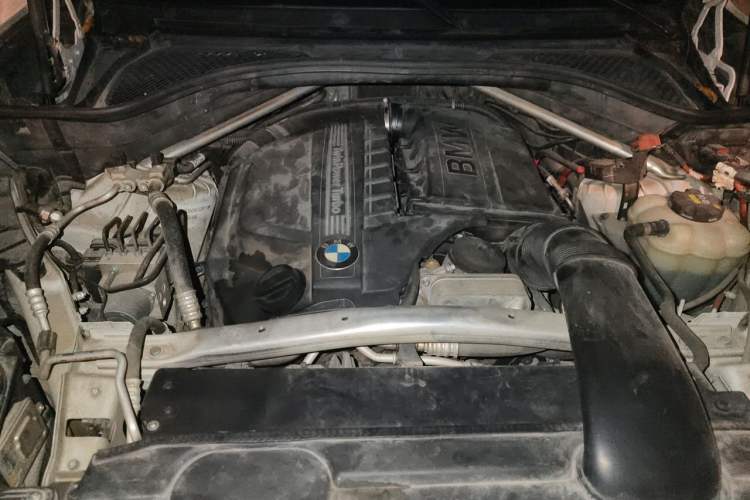 Used BMW X5 2017 xDrive35i M Sport Edition Engine Bay