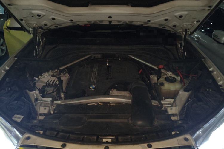 Used BMW X5 2017 xDrive35i M Sport Edition Engine Bay
