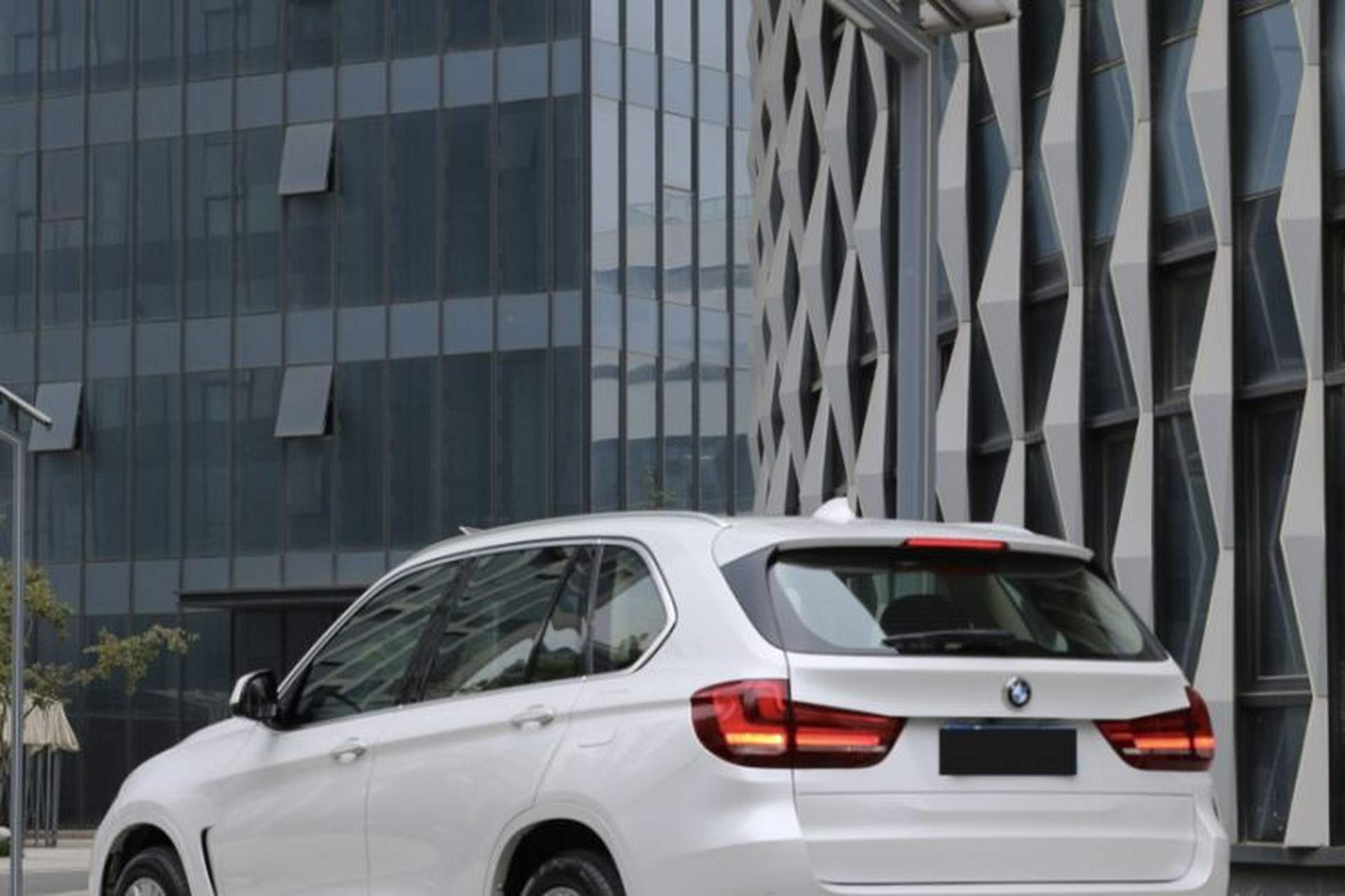 Used BMW X5 2017 xDrive28i Exterior 1