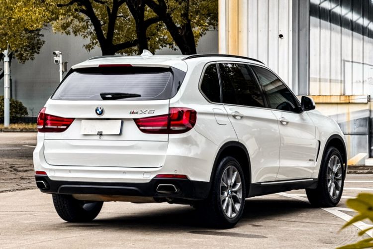 Used BMW X5 2017 xDrive35i 3.0T Automatic with M Sport Package Middle East Exterior 2