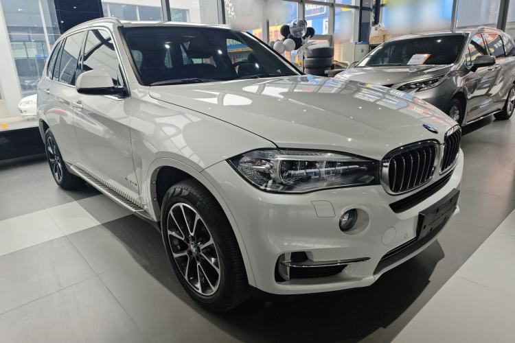 Used BMW X5 2017 xDrive35i Elegant Edition Exterior 2