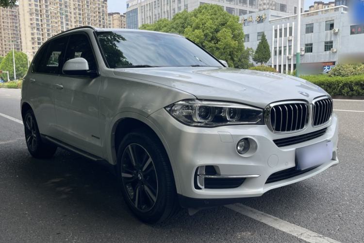 Used BMW X5 2017 xDrive35i Elegant Edition Exterior 2