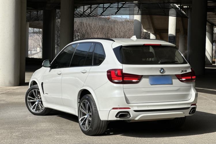 Used BMW X5 2017 xDrive35i Elegant Edition Exterior 2