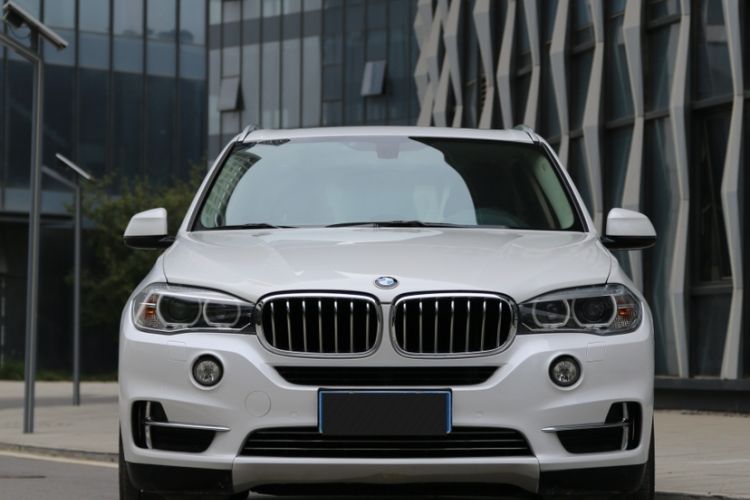 Used BMW X5 2017 xDrive28i Exterior 3