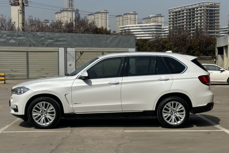 Used BMW X5 2017 xDrive28i Exterior 3
