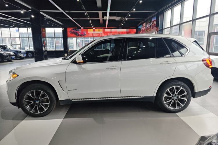 Used BMW X5 2017 xDrive35i Elegant Edition Exterior 3