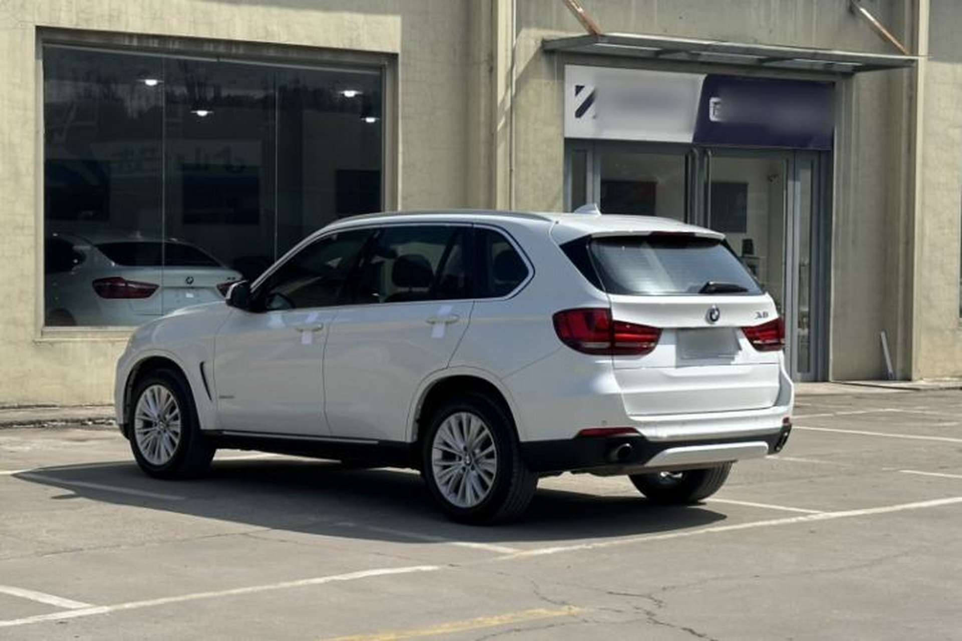 Used BMW X5 2017 xDrive28i Exterior 4