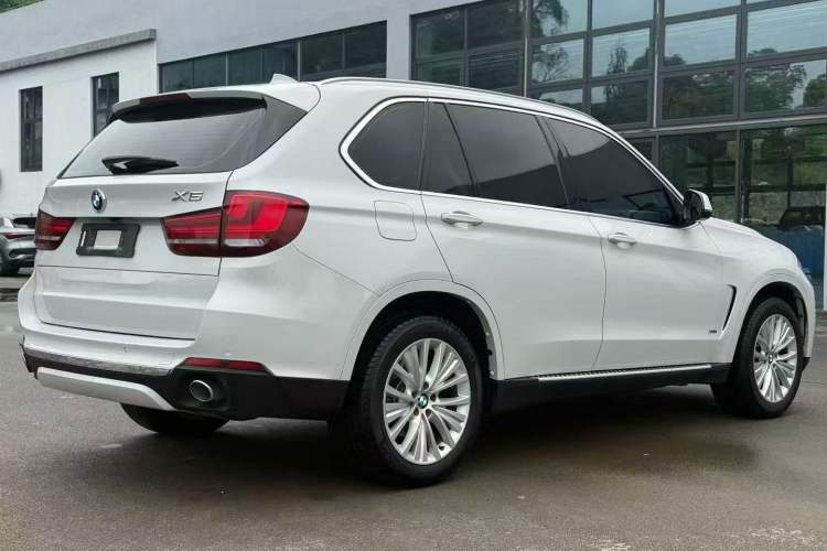Used BMW X5 2017 xDrive28i Exterior 4