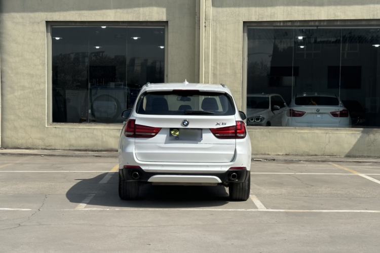 Used BMW X5 2017 xDrive28i Exterior 5