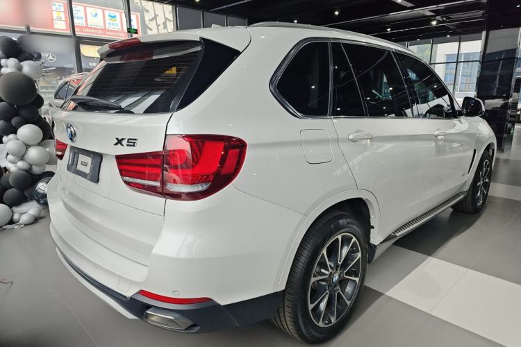 Used BMW X5 2017 xDrive35i Elegant Edition Exterior 5
