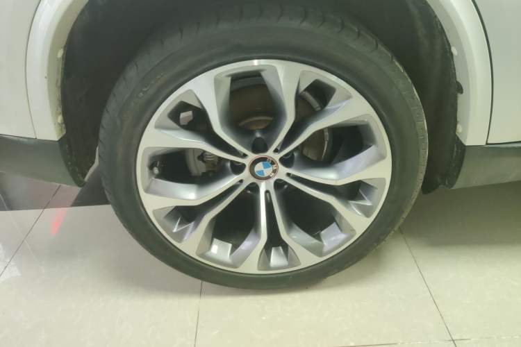 Used BMW X5 2017 xDrive35i Elegant Edition Exterior 8