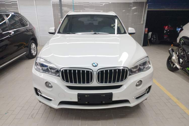 Used BMW X5 2017 xDrive28i Front