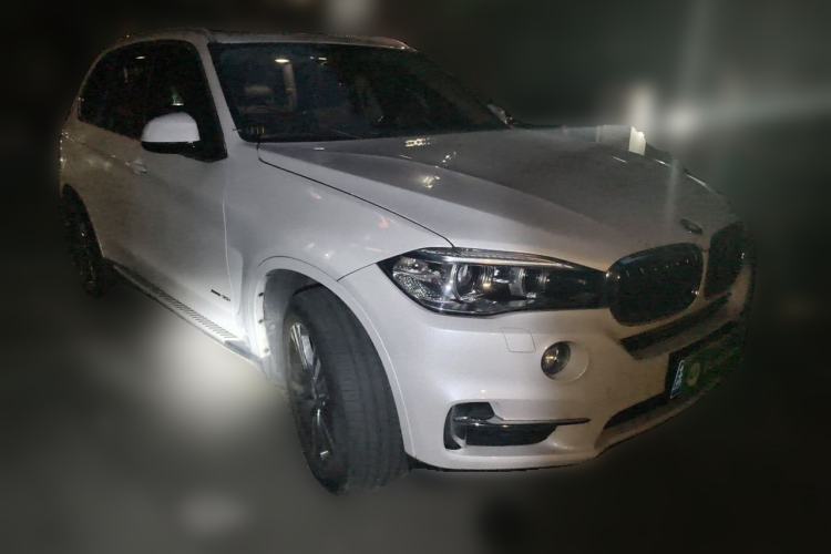 Used BMW X5 2017 xDrive35i Elegant Edition Front Right 45 Deg