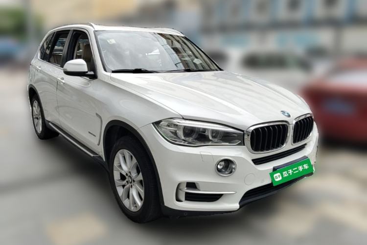 Used BMW X5  Front Right 45 Deg