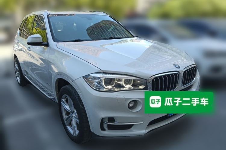 Used BMW X5 2017 xDrive28i Front Right 45 Deg