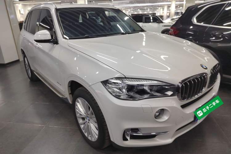 Used BMW X5 2017 xDrive28i Front Right 45 Deg