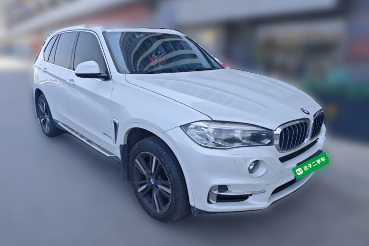 Used BMW X5 2017 xDrive35i Elegant Edition Front Right 45 Deg