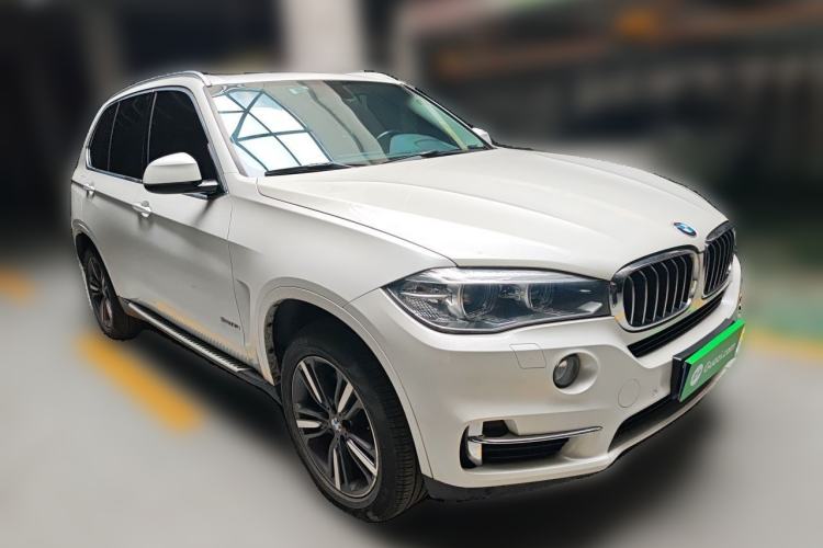Used BMW X5 2017 xDrive35i Elegant Edition Front Right 45 Deg