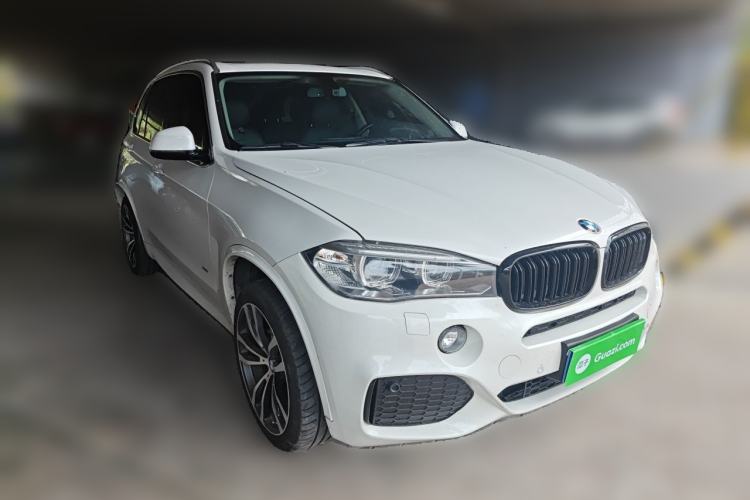 Used BMW X5 2017 xDrive28i Front Right 45 Deg