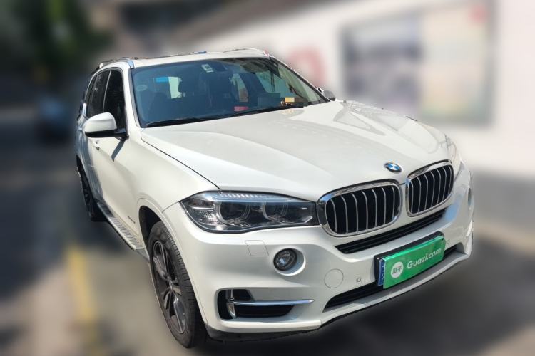 Used BMW X5 2017 xDrive35i Elegant Edition Front Right 45 Deg