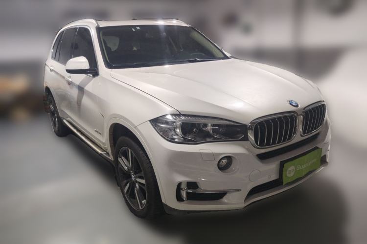 Used BMW X5 2017 xDrive35i Elegant Edition Front Right 45 Deg
