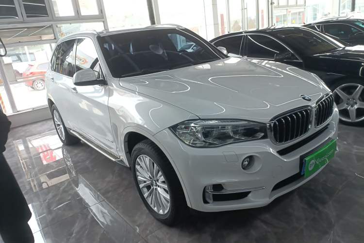 Used BMW X5 2017 xDrive28i Front Right 45 Deg