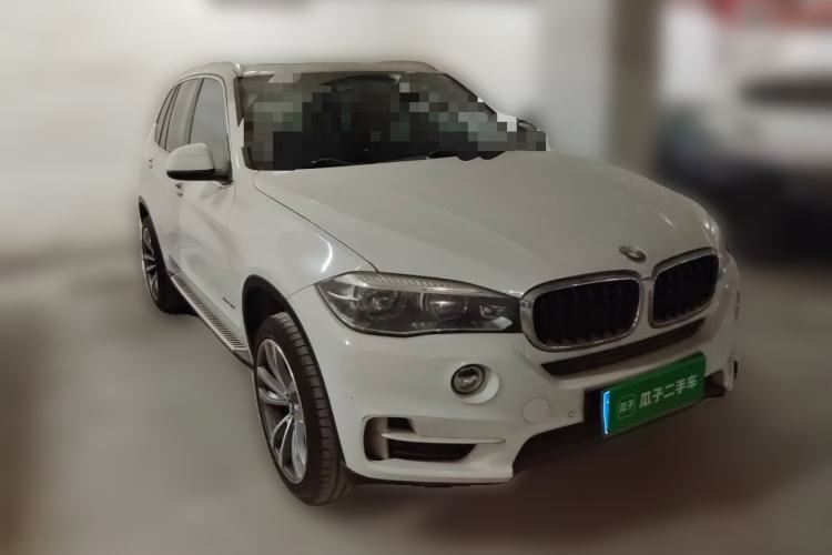 Used BMW X5  Front Right 45 Deg
