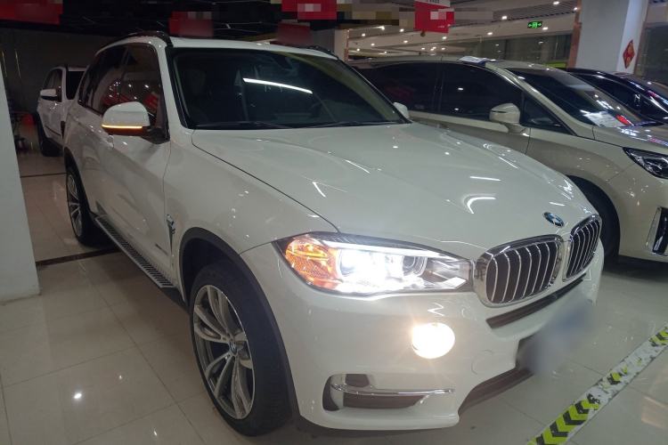 Used BMW X5 2017 xDrive35i parallel import Front Right 45 Deg